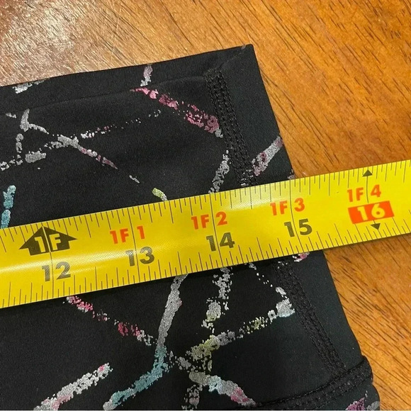 Zyia High Rise Metallic Abstract Rainbow Black 7/8 luxe leggings size 12 80s - Picture 6 of 8